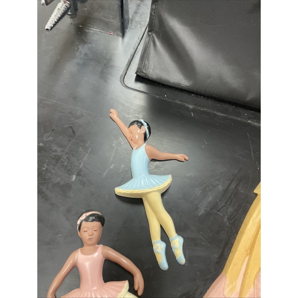 Vintage Burwood Product Company Ballerina Ballet Wall Hanging Plaque w 4/Girls - Picture 3 of 11